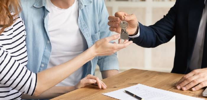 Closing the Deal: Final Walkthrough, Documents, and Title Insurance Explained