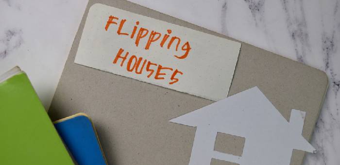 Flipping Properties 101: Navigating Market Timing, Legal Compliance & Zoning Challenges
